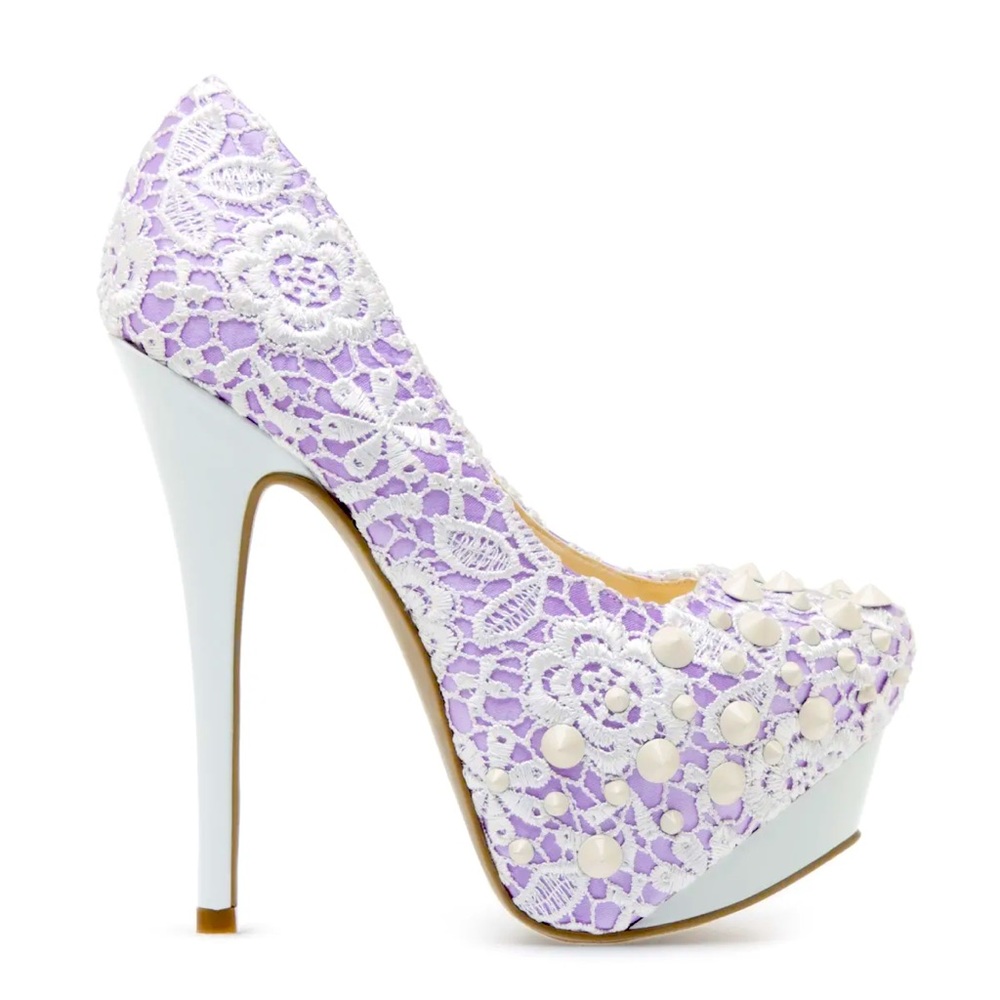 White lilac laced